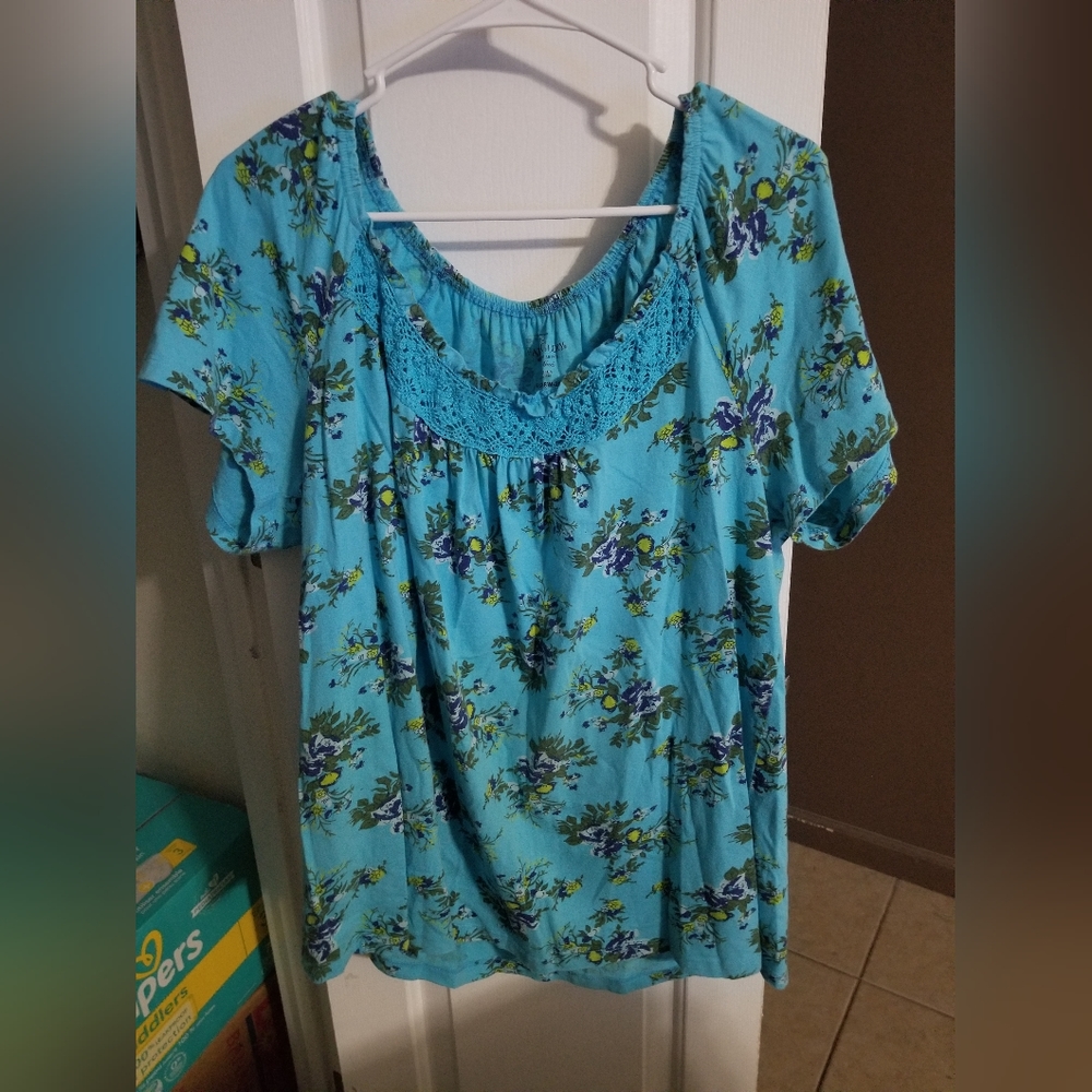 Faded glory flower shirt